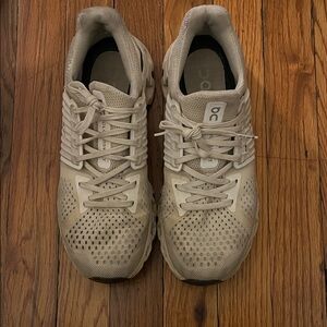 On Cloud Women’s Running Shoes